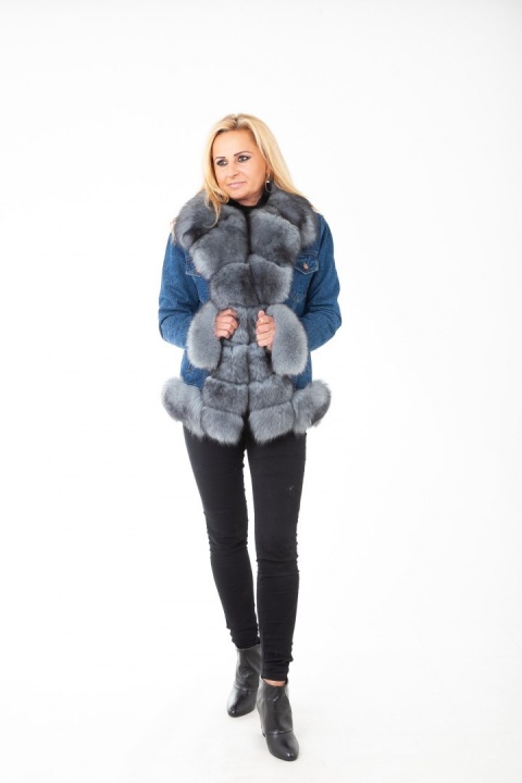 EKSKLUZYWNA PARKA DŻINSOWA DAMSKA OBSZYTA PIĘKNYM NATURALNYM FUTREM Z LISA EKSKLUZYWNA PARKA DŻINSOWA DAMSKA OBSZYTA PIĘKNYM NATURALNYM FUTREM Z LISA