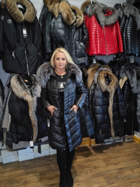 EKSKLUZYWNY EFEKTOWNY PŁASZCZ PUCHOWY JAKOŚĆ PREMIUM NATURALNY SREBRNY LIS