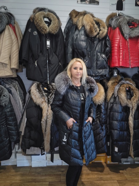 EKSKLUZYWNY EFEKTOWNY PŁASZCZ PUCHOWY JAKOŚĆ PREMIUM NATURALNY SREBRNY LIS